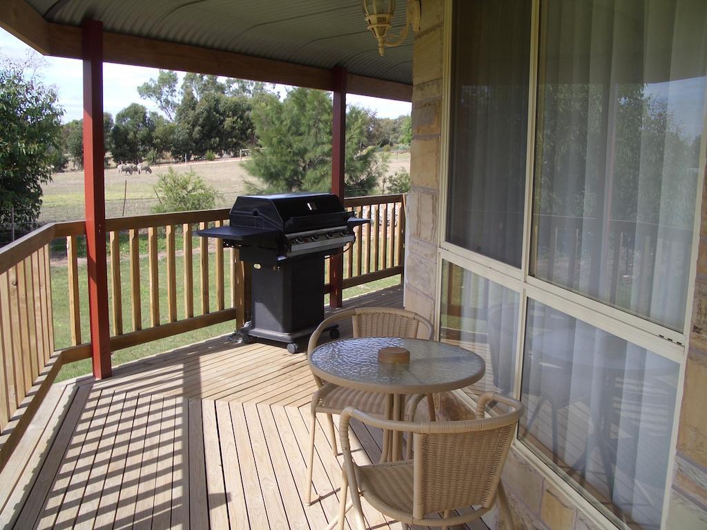 Carolynnes Cottages Naracoorte Oda fotoğraf